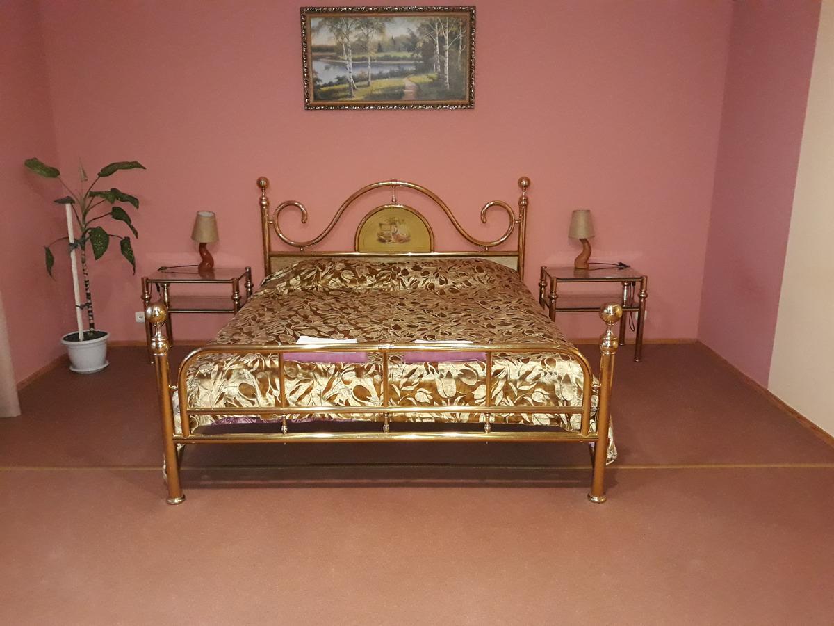 Hotel Suvorov Kobrin Buitenkant foto