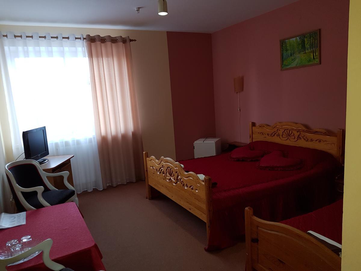 Hotel Suvorov Kobrin Buitenkant foto