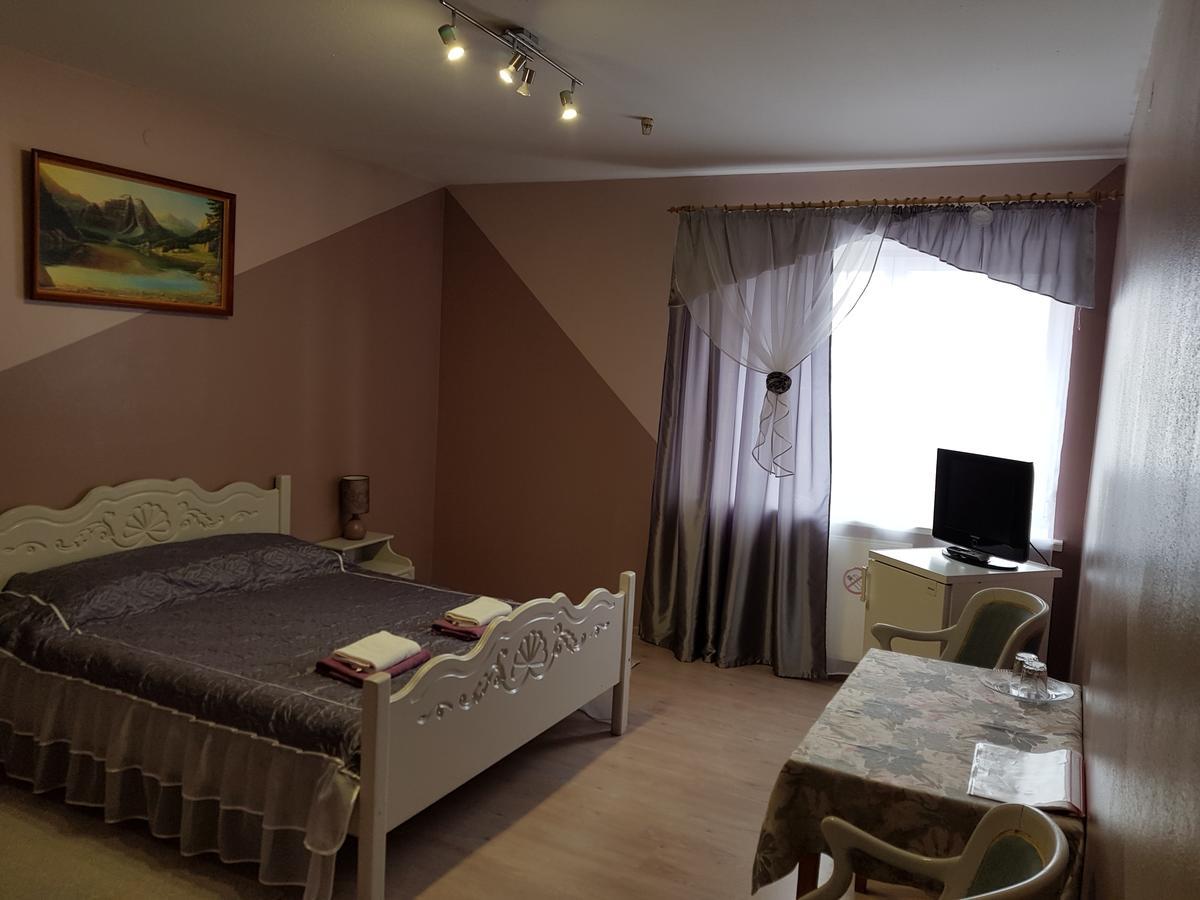 Hotel Suvorov Kobrin Buitenkant foto