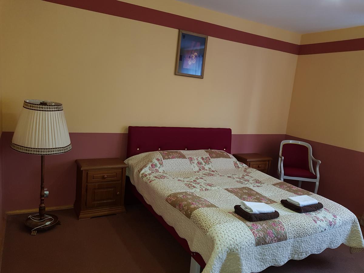 Hotel Suvorov Kobrin Buitenkant foto