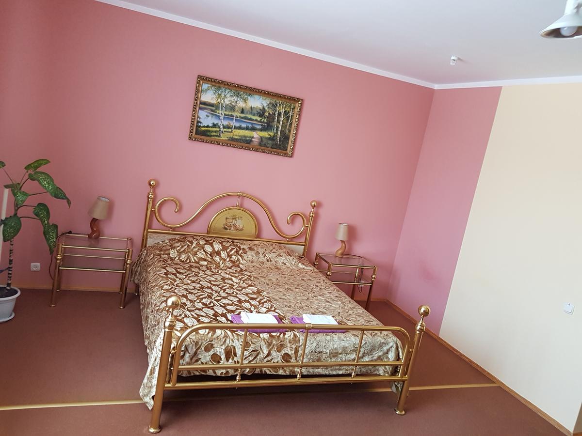 Hotel Suvorov Kobrin Buitenkant foto